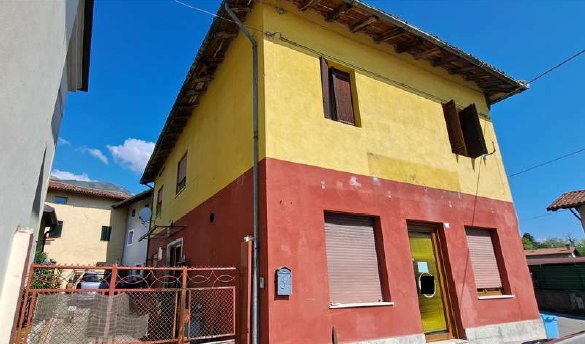 casa indipendente in vendita ad Aviano