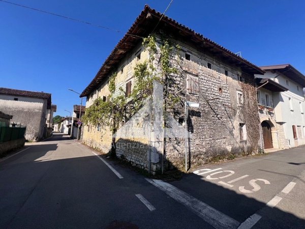 casale in vendita ad Aviano