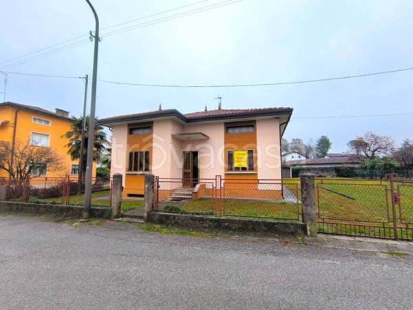 casa indipendente in vendita ad Aviano