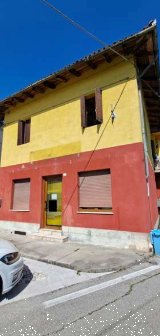 negozio in vendita ad Aviano