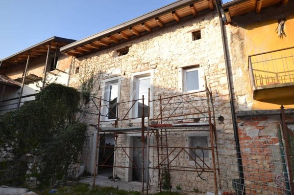casa indipendente in vendita ad Aviano