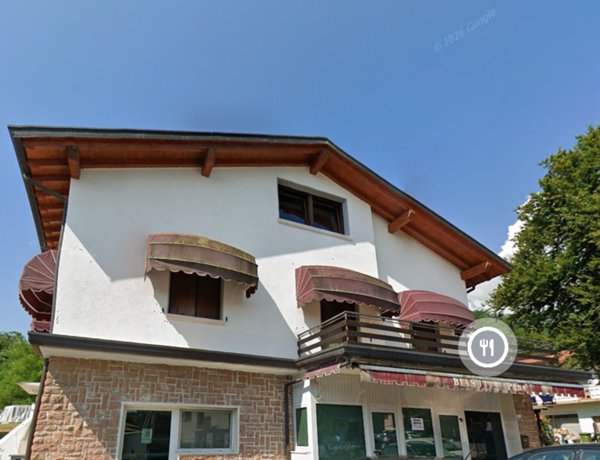 negozio in vendita ad Aviano