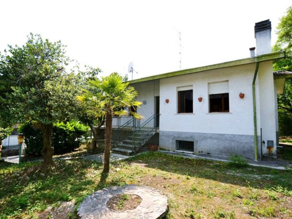 casa indipendente in vendita ad Aviano
