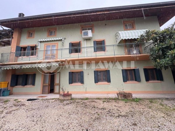 casa indipendente in vendita ad Aviano