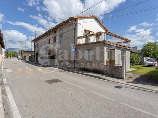 casa indipendente in vendita ad Aviano