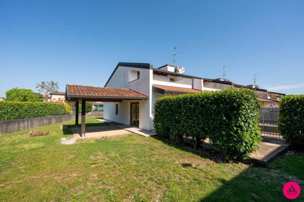 casa indipendente in vendita ad Aviano