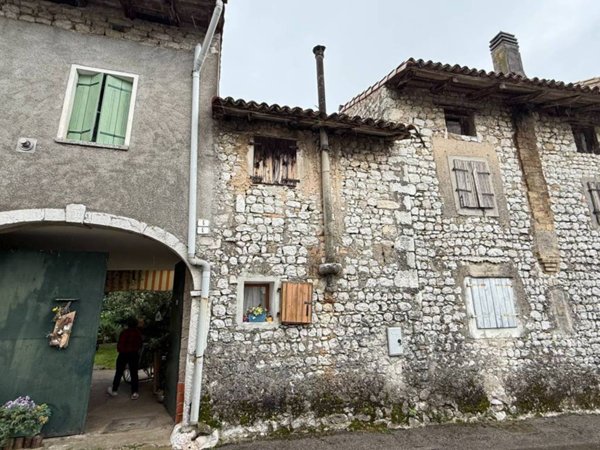 casa indipendente in vendita ad Aviano