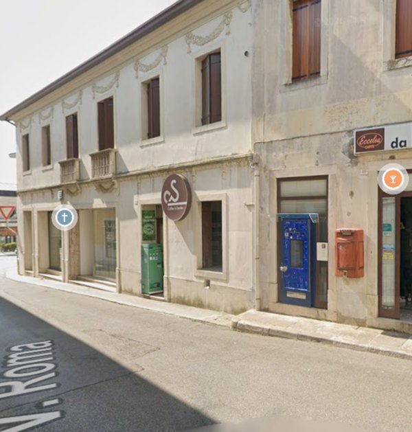 negozio in vendita ad Aviano