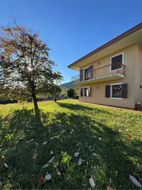 casa indipendente in vendita ad Aviano