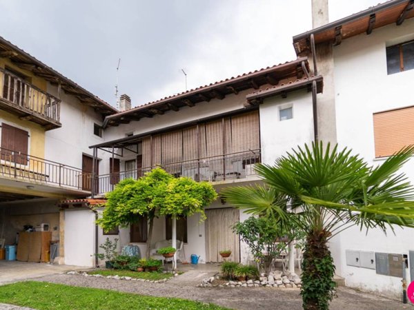 casa indipendente in vendita ad Aviano