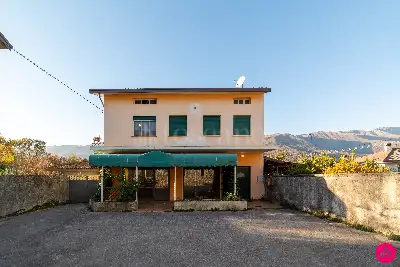 casa indipendente in vendita ad Aviano