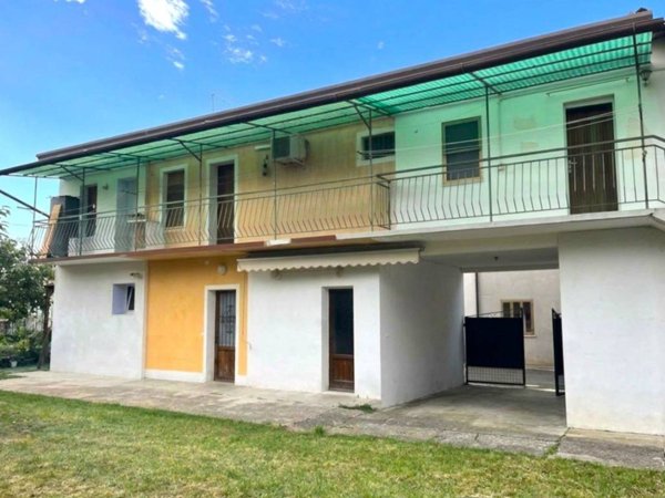 casa indipendente in vendita ad Aviano