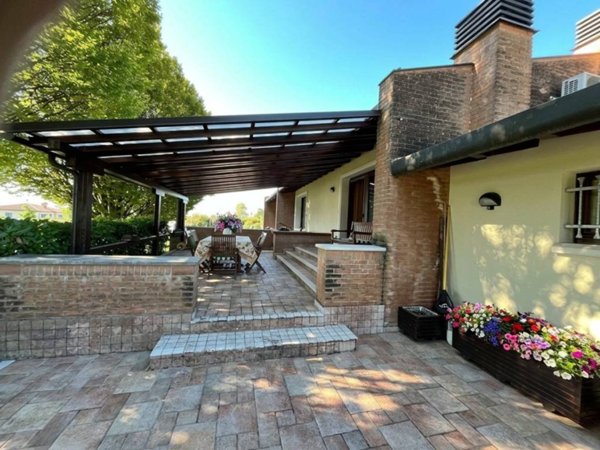 casa indipendente in vendita ad Aviano