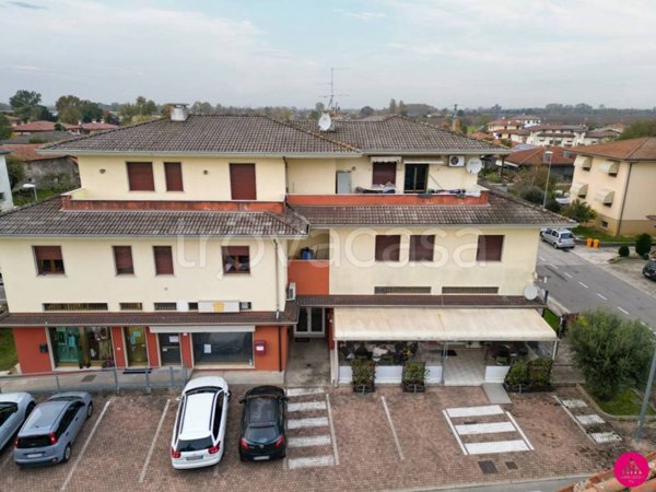 appartamento in vendita ad Azzano Decimo in zona Fagnigola