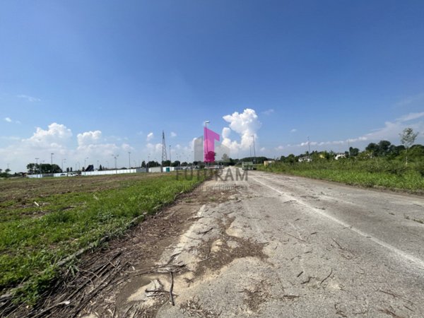 terreno edificabile in vendita ad Azzano Decimo