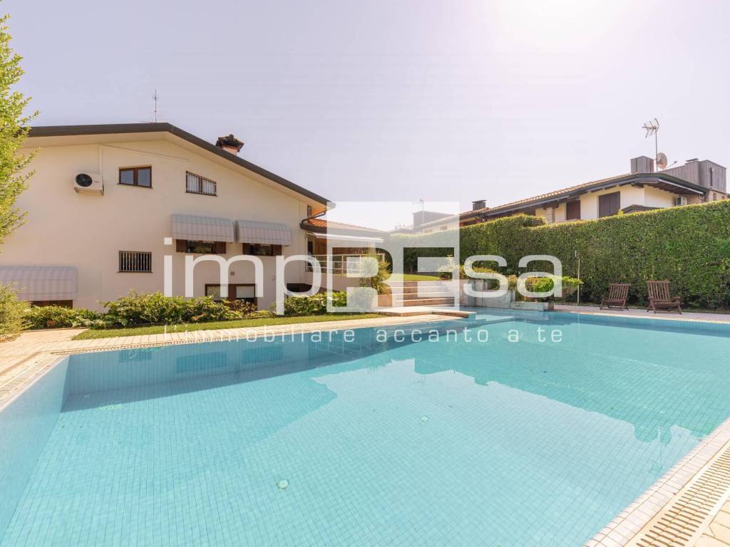 casa indipendente in vendita ad Azzano Decimo