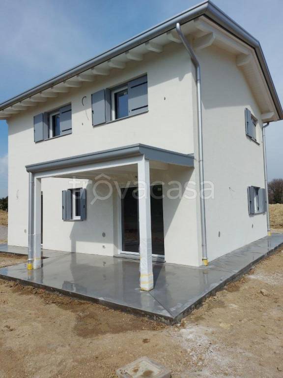 casa indipendente in vendita ad Azzano Decimo in zona Fagnigola