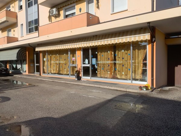 locale di sgombero in vendita ad Azzano Decimo in zona Tiezzo