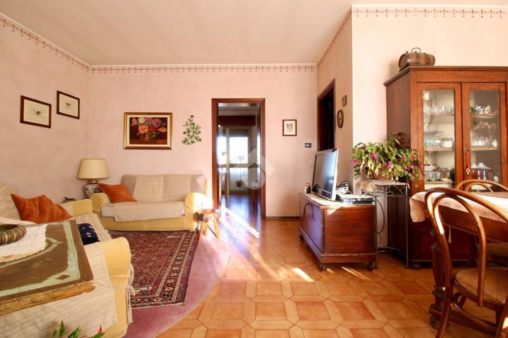 appartamento in vendita ad Azzano Decimo in zona Corva