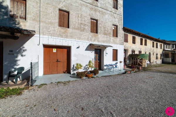 casa indipendente in vendita ad Azzano Decimo in zona Fagnigola