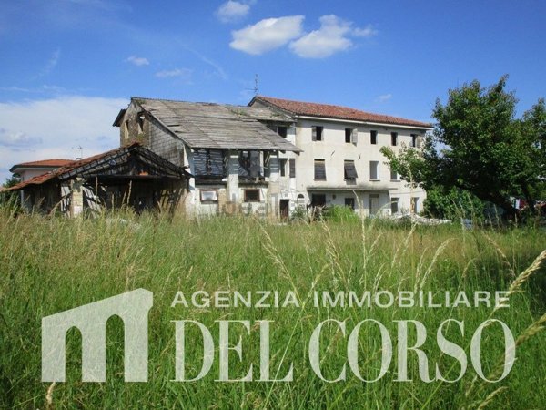 pentavano in vendita ad Azzano Decimo