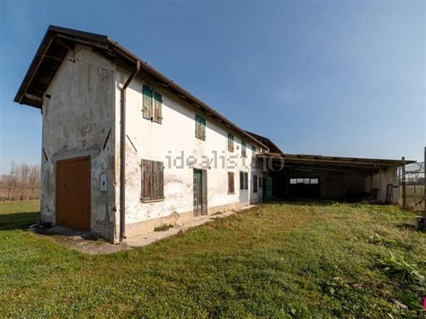 terreno edificabile in vendita ad Azzano Decimo in zona Tiezzo