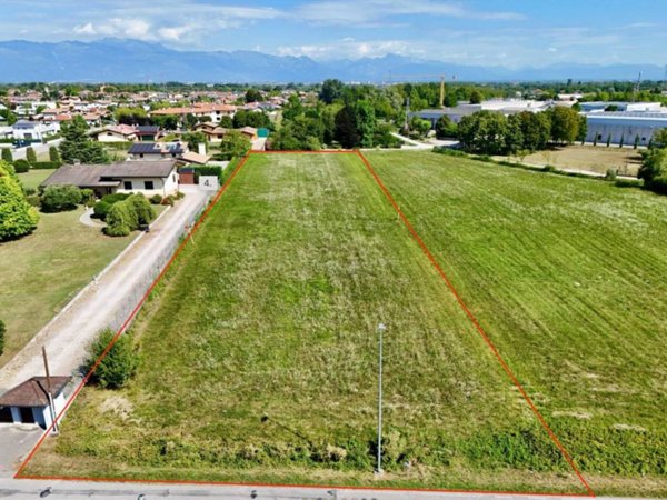 terreno edificabile in vendita ad Azzano Decimo
