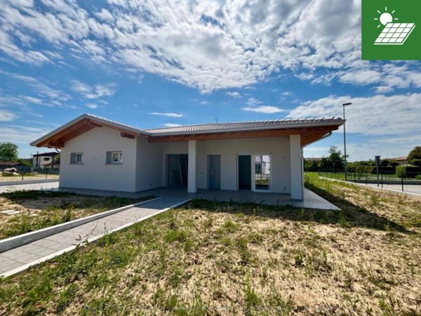 casa indipendente in vendita ad Azzano Decimo