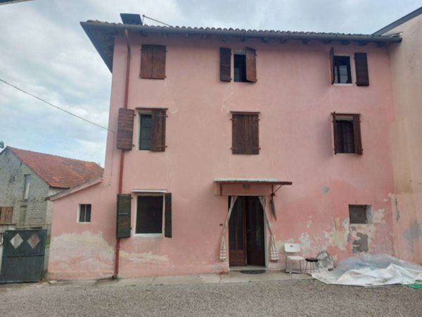 casa indipendente in vendita ad Azzano Decimo