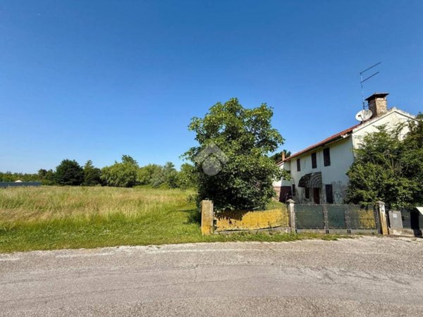 casa indipendente in vendita ad Azzano Decimo