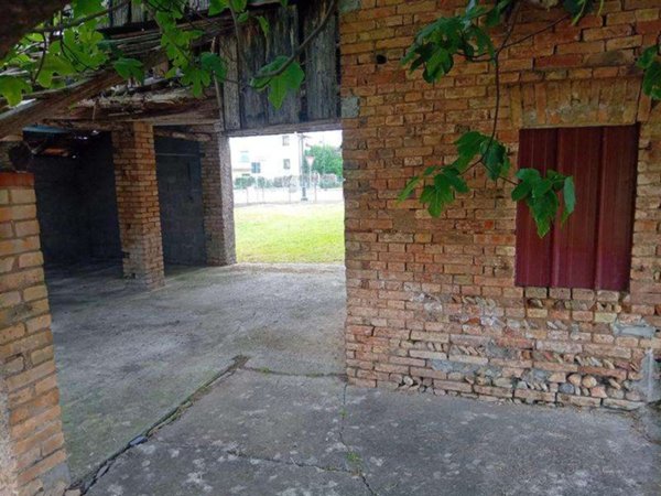 casa indipendente in vendita ad Azzano Decimo