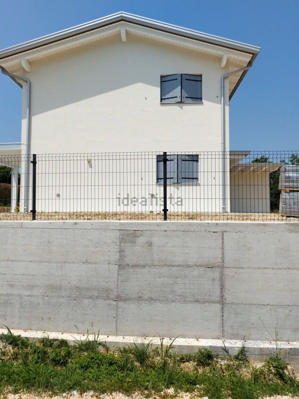 casa indipendente in vendita ad Azzano Decimo