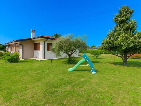 casa indipendente in vendita ad Azzano Decimo