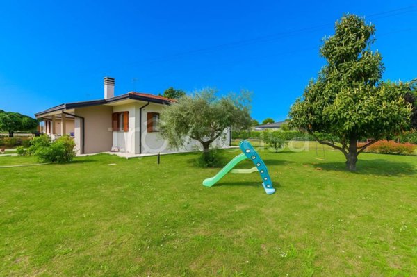 casa indipendente in vendita ad Azzano Decimo