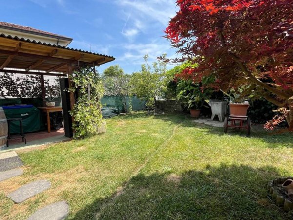 casa indipendente in vendita ad Azzano Decimo