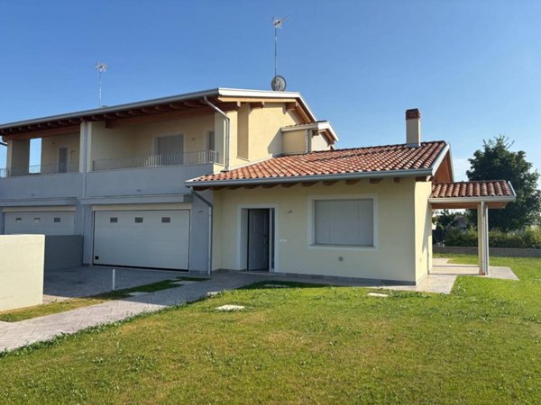 casa indipendente in vendita ad Azzano Decimo