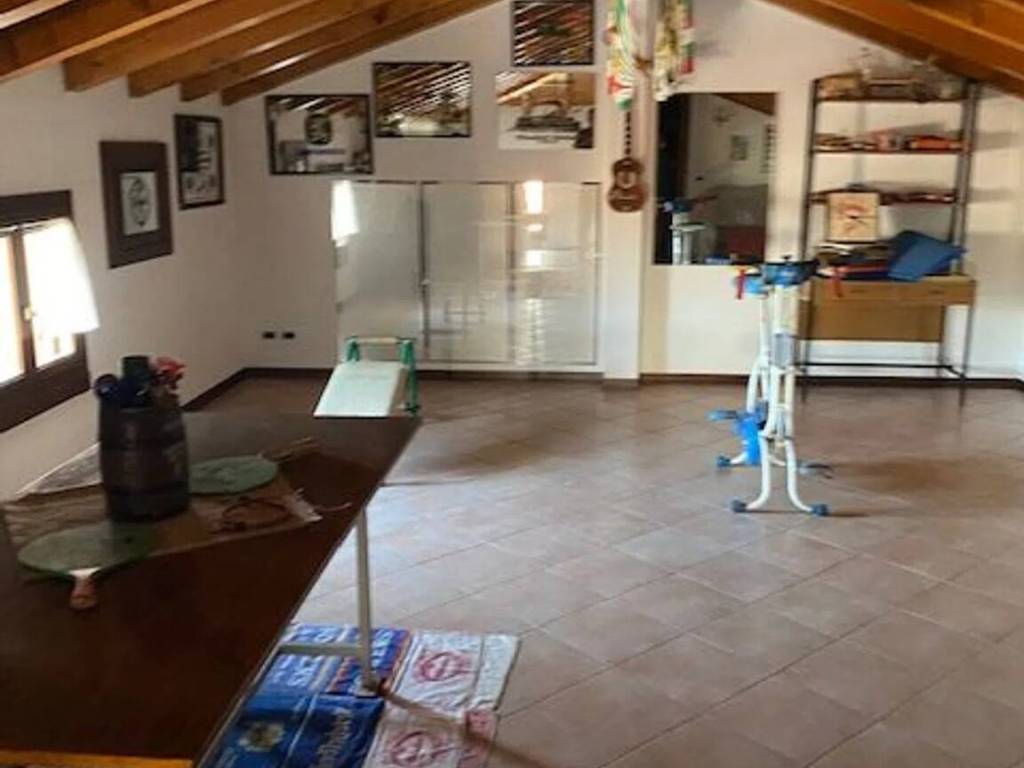 casa indipendente in vendita ad Azzano Decimo
