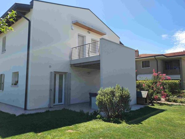 casa indipendente in vendita ad Azzano Decimo
