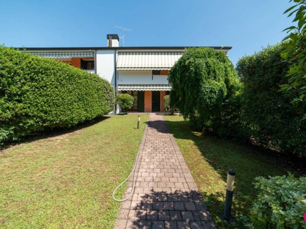 appartamento in vendita ad Azzano Decimo in zona Corva