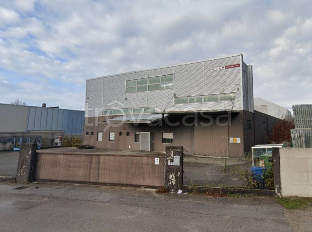 capannone in vendita ad Azzano Decimo