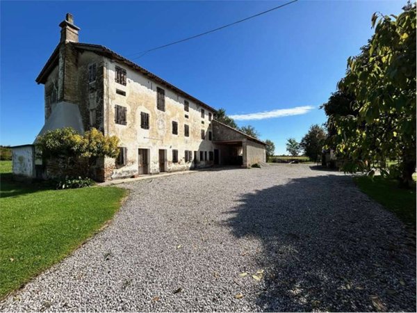 locale commerciale in vendita ad Azzano Decimo