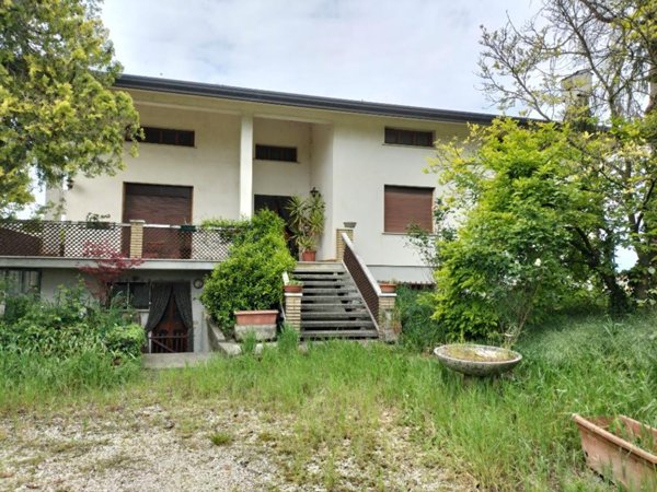 casa indipendente in vendita ad Azzano Decimo in zona Corva