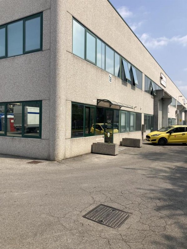 capannone in vendita ad Azzano Decimo