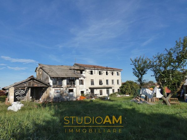 casa indipendente in vendita ad Azzano Decimo