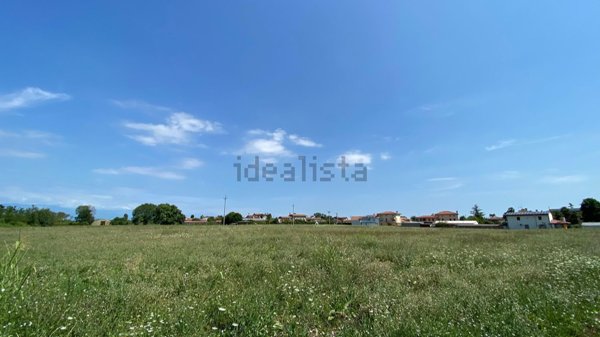 terreno edificabile in vendita ad Azzano Decimo in zona Fagnigola