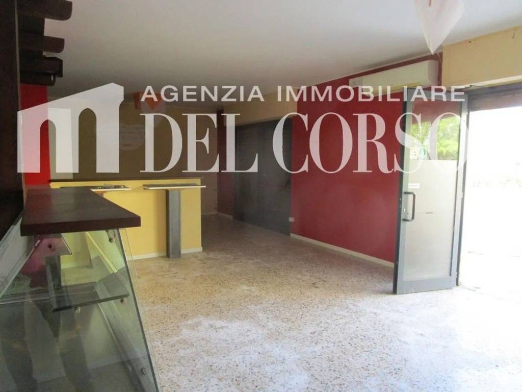 intera palazzina in vendita ad Azzano Decimo in zona Cesena