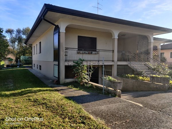 casa indipendente in vendita ad Azzano Decimo