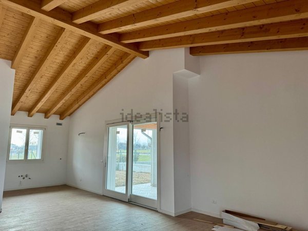 casa indipendente in vendita ad Azzano Decimo