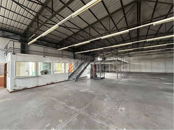 capannone in vendita ad Azzano Decimo