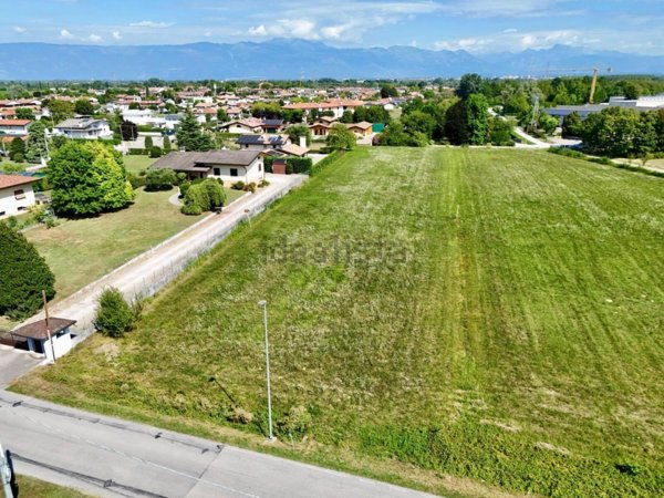 casa indipendente in vendita ad Azzano Decimo